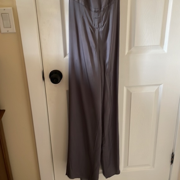 NWT chaser silky basics cross back jumpsuit grey - Picture 8 of 9